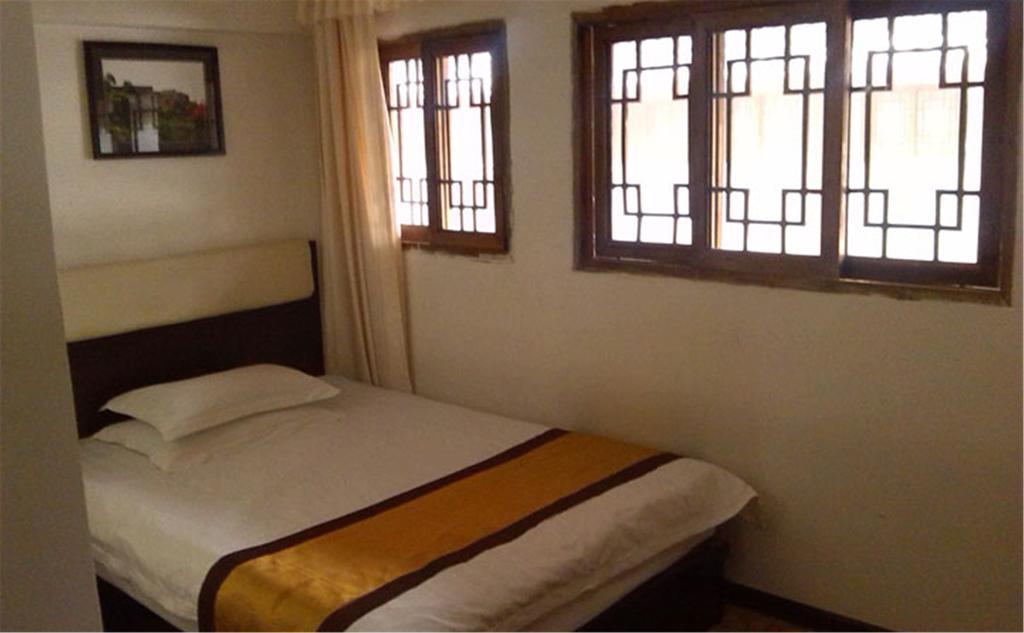 Wudangshan Yinjie Holiday Hotel Danjiangkou Quarto foto